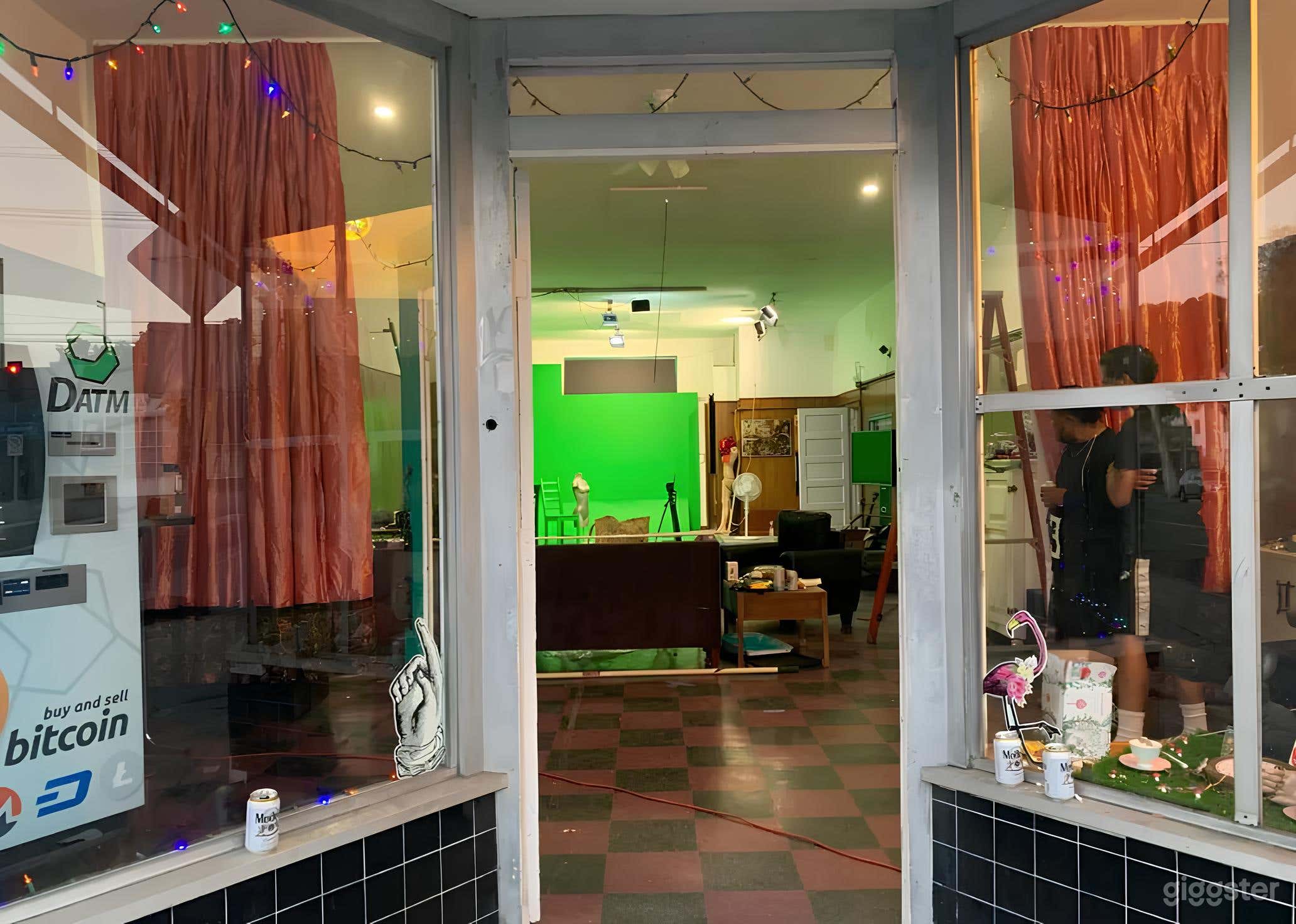 Green Screen Cyc Wall 20x20 Photo 2