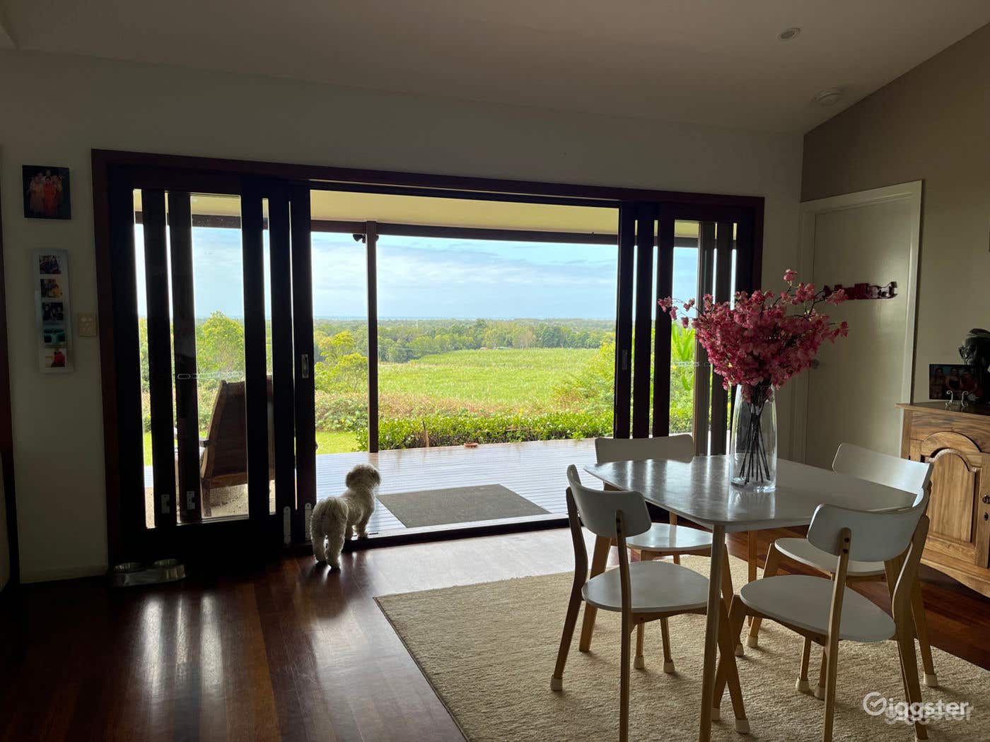 Alamanda Cottage - Stunning Ocean Views &amp; Pool Photo 4