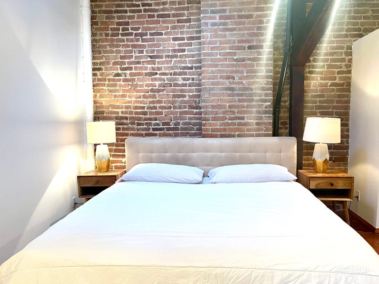  Old Port Historic Loft 