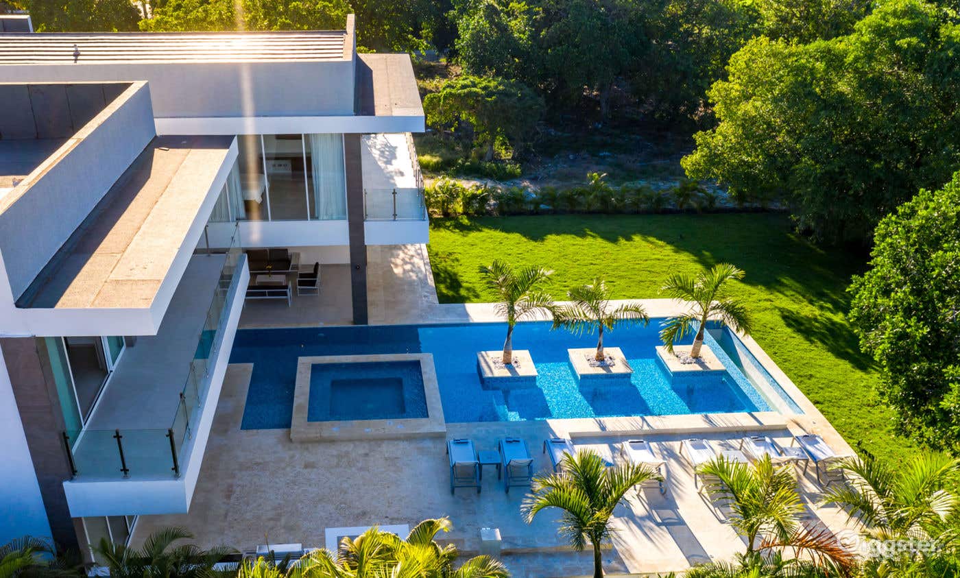 Villa Palma - Swimming Pool Rental Photo 4