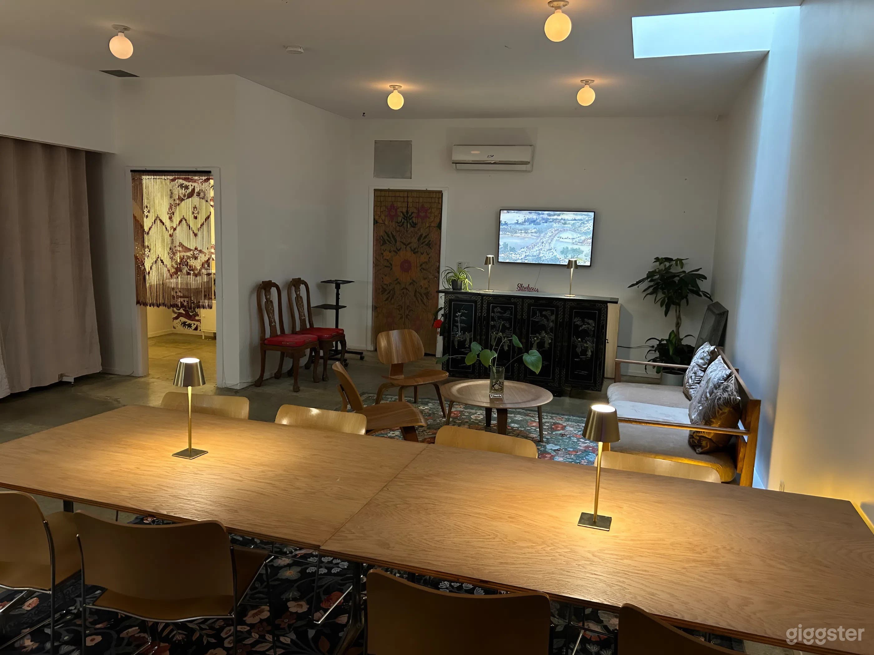 Charming Cozy Studio in Chinatown Photo 4