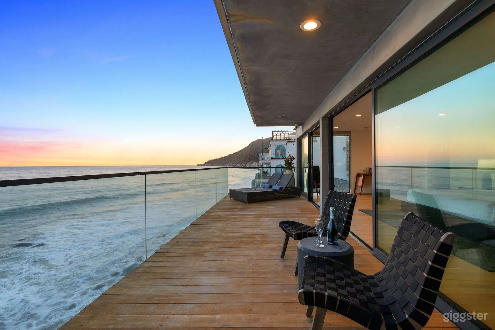 Infinity | Lux Four-Level Oceanfront Photo 3
