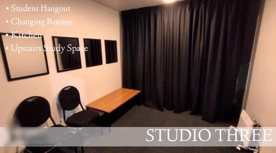 Studio THREE Photo 4