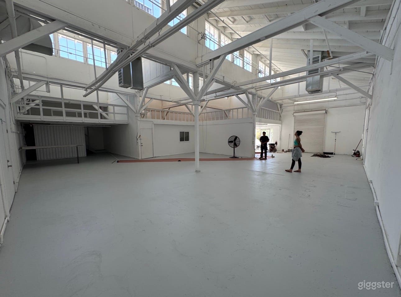 NY/LA Style In Palm Springs Photo 2