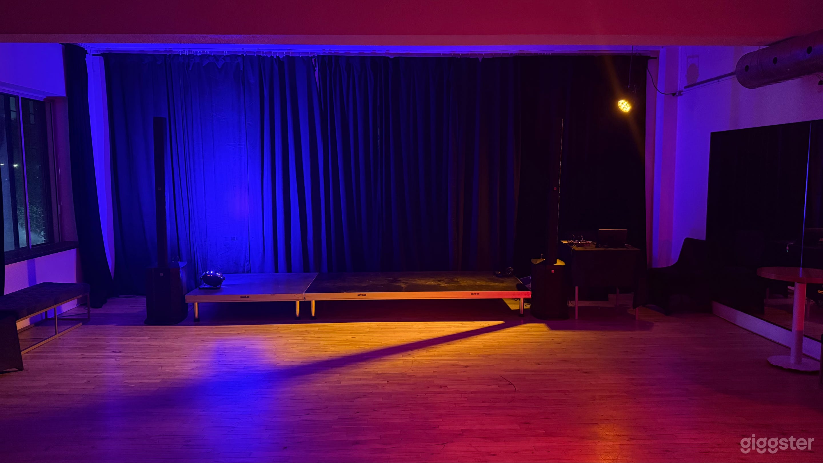 Renovated Event Space in Plateau -dance, celebrate Photo 1