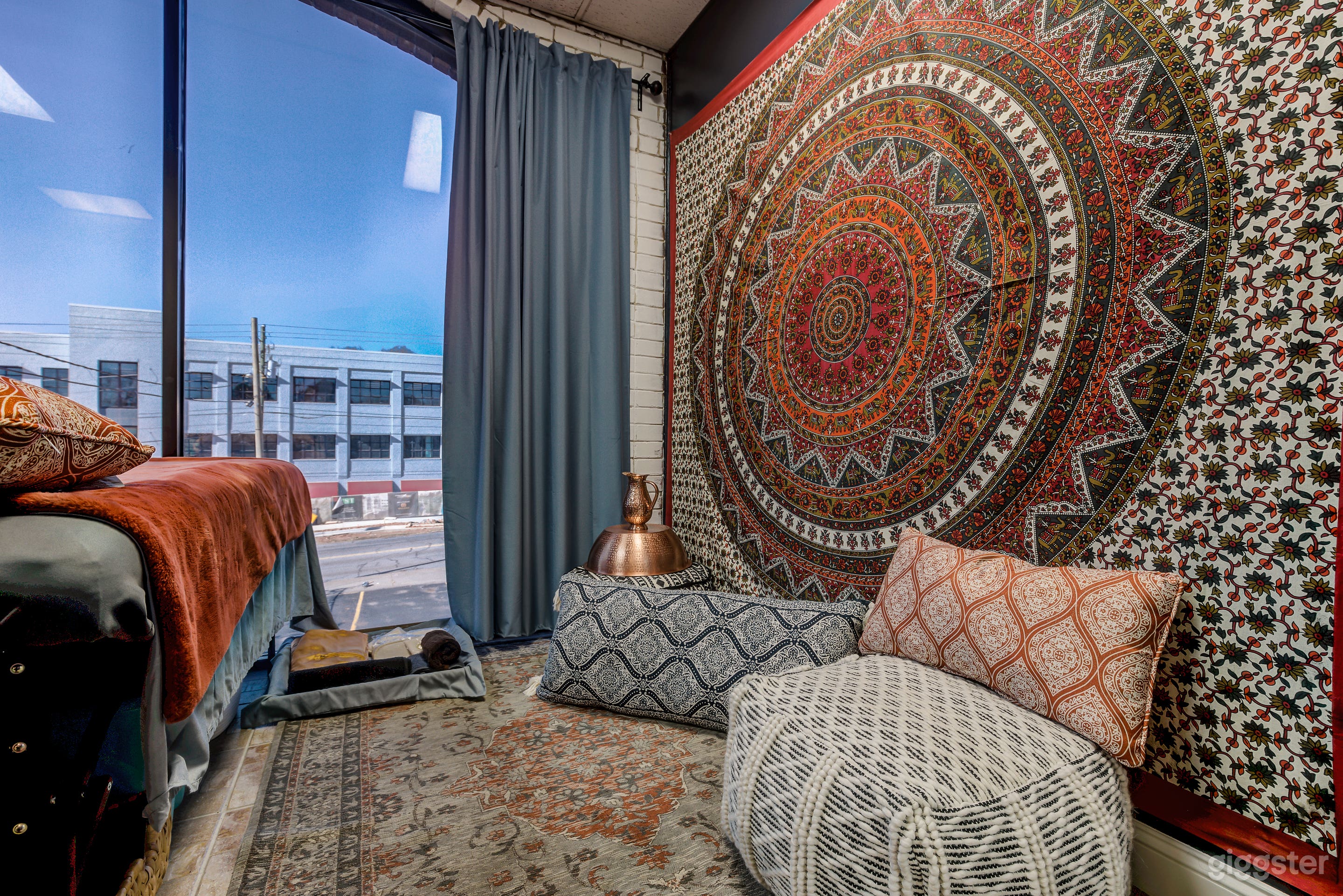 Simplistic Serenity Suite Photo 4