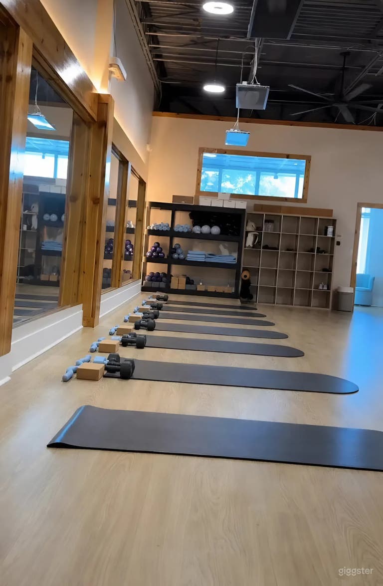  Beautiful Welcoming Pilates Studio 