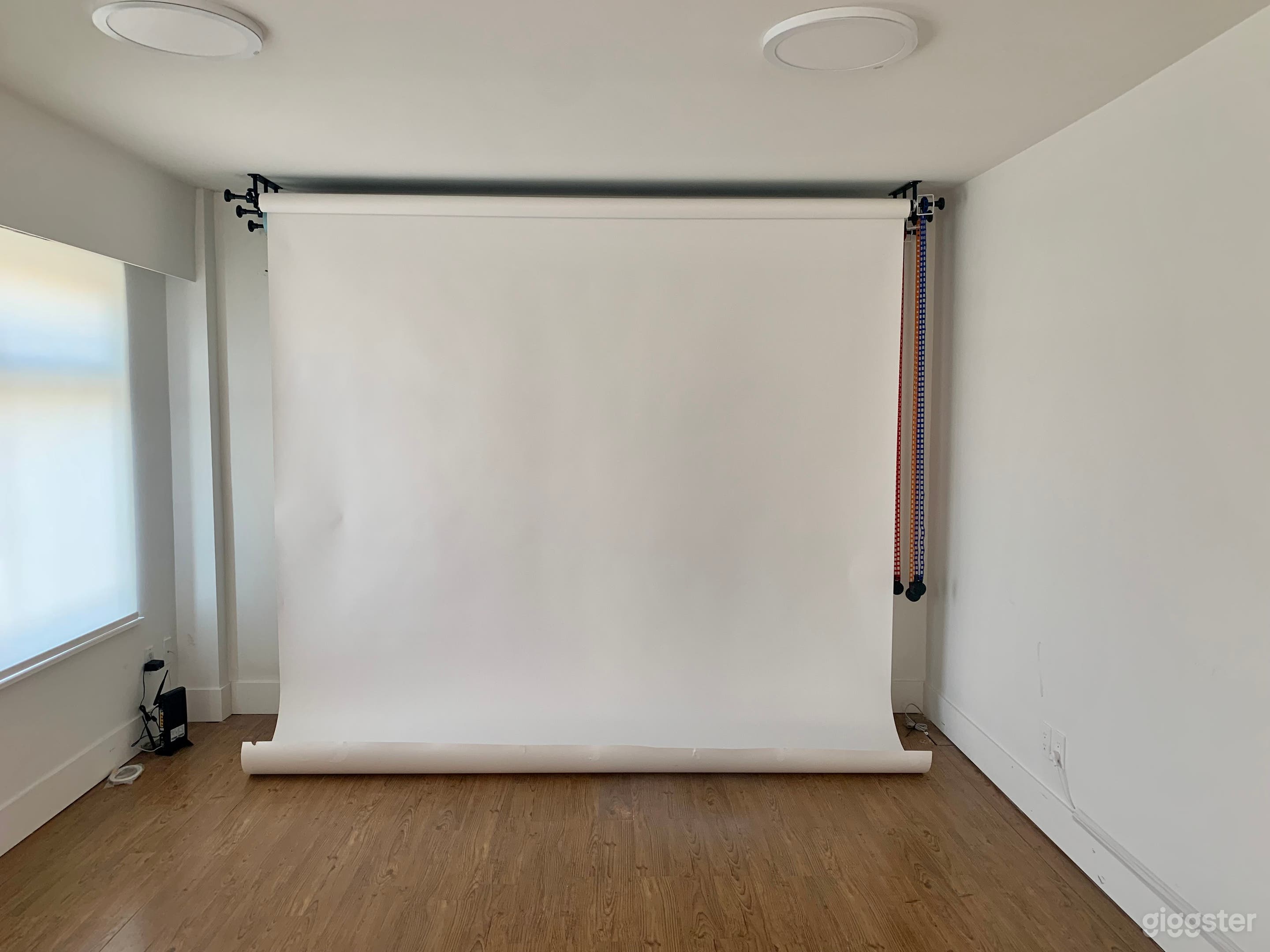 Fun &amp;amp; Versatile Creative Studio Photo 3