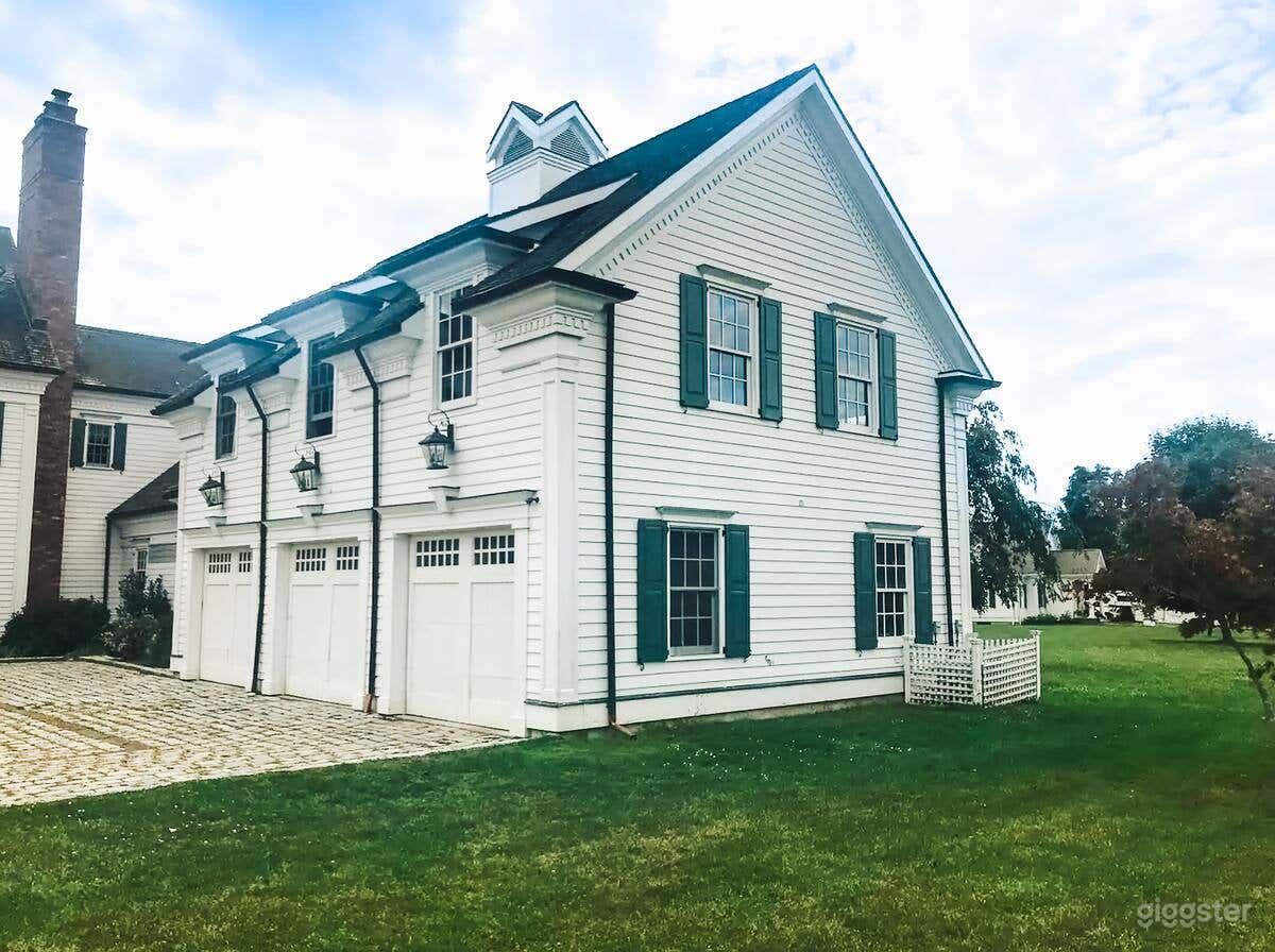 Guest Apartment in Equestrian Estate Photo 1