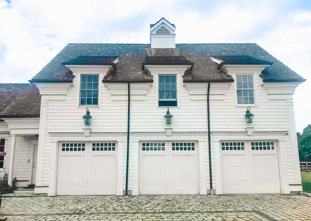 Guest Apartment in Equestrian Estate Photo 2