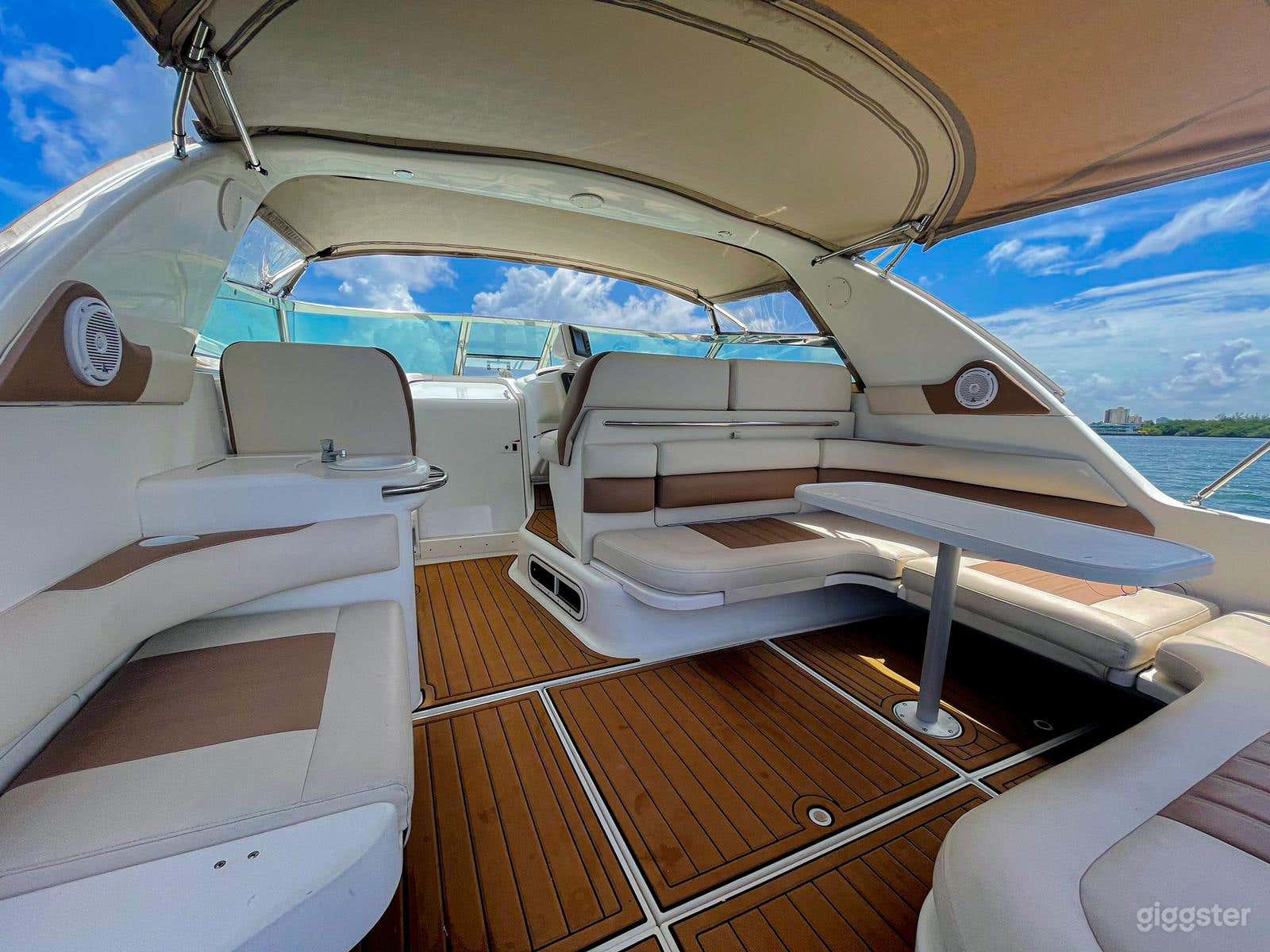 40' Sea Ray Yacht Photo 4