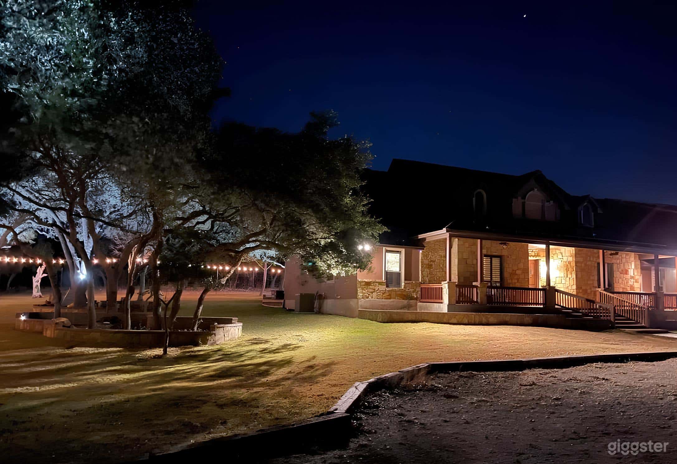 Exotic Texas Lodge Photo 1