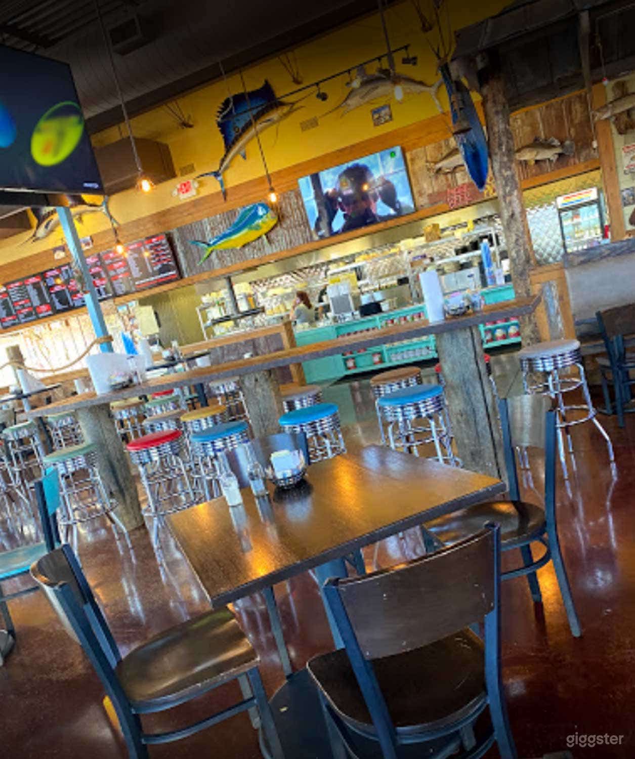 Colorful Seafood Restaurant in Fort Worth Photo 2