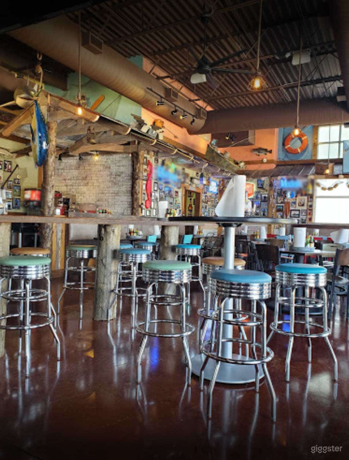 Colorful Seafood Restaurant in Fort Worth Photo 3