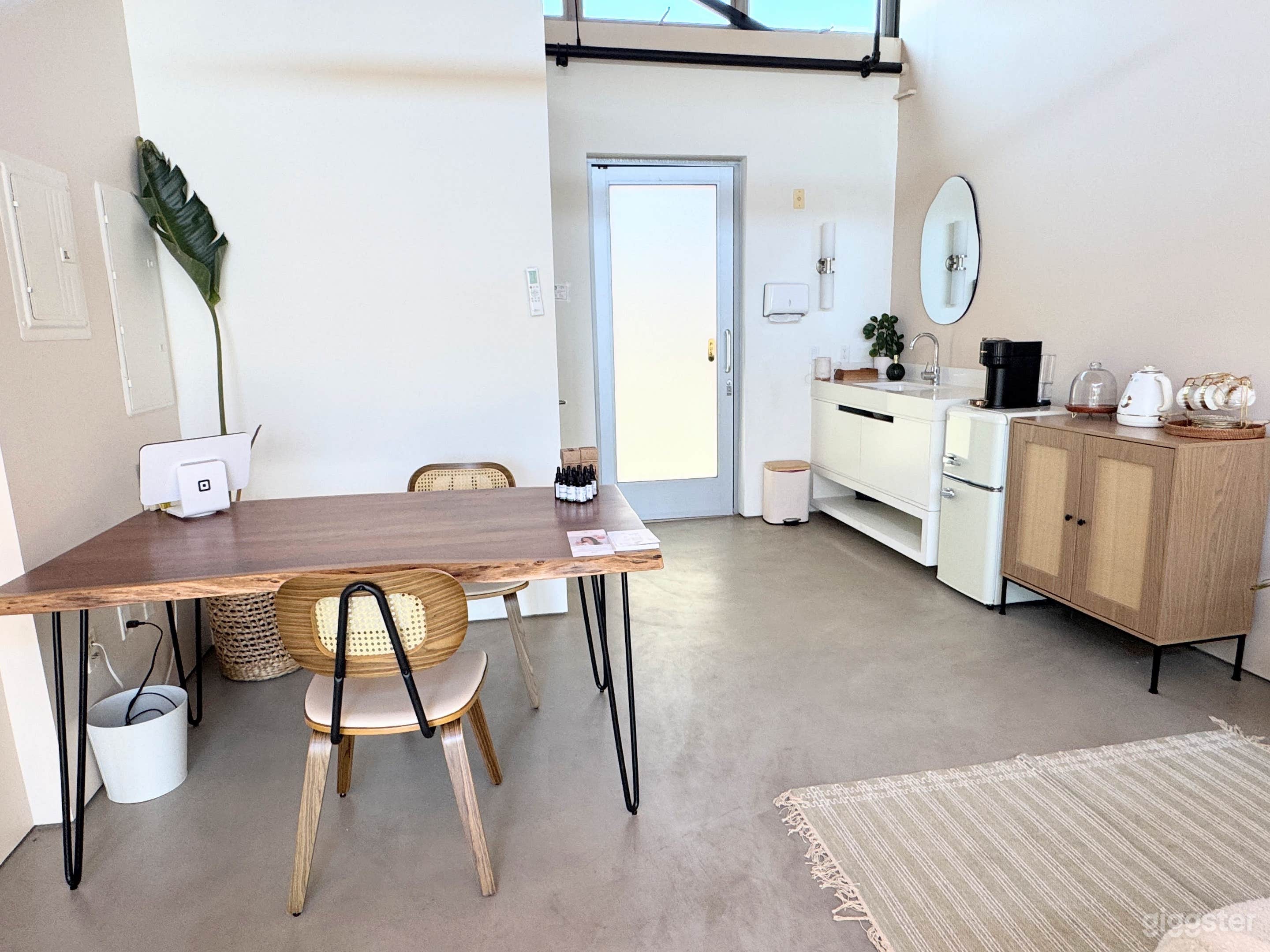 Coastal Studio with Ocean View – Manhattan Beach Photo 2