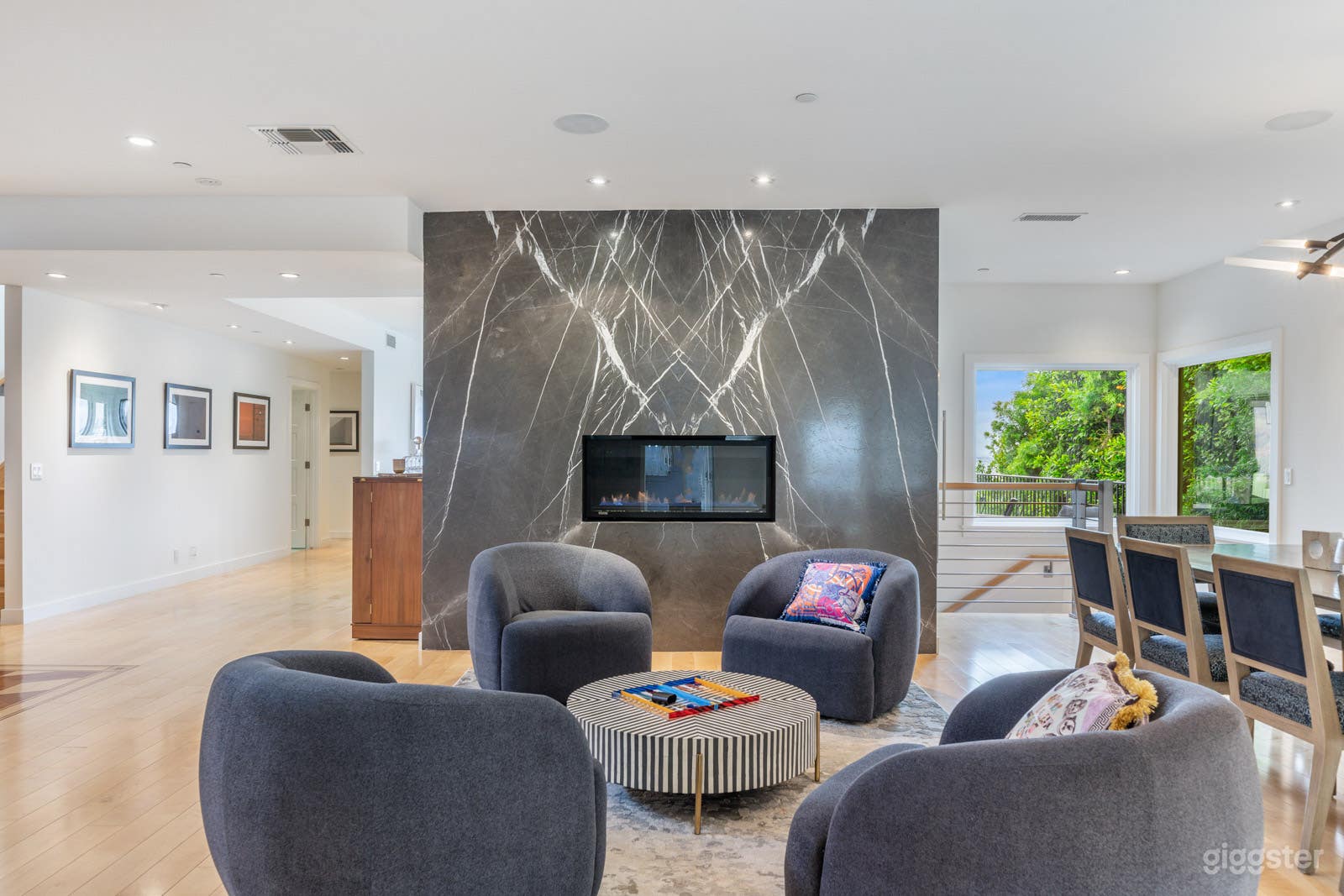 Luxury Sunset Plaza Mansion w/ Sweeping City Views Photo 4