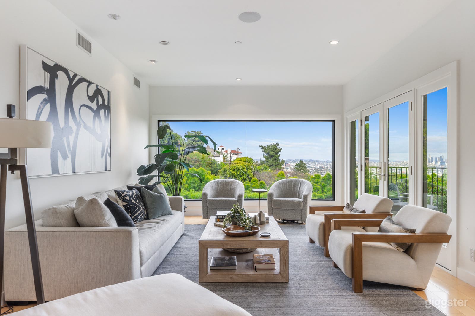 Luxury Sunset Plaza Mansion w/ Sweeping City Views Photo 1