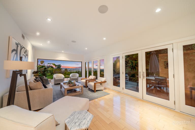  Luxury Sunset Plaza Mansion w/ Sweeping City Views 