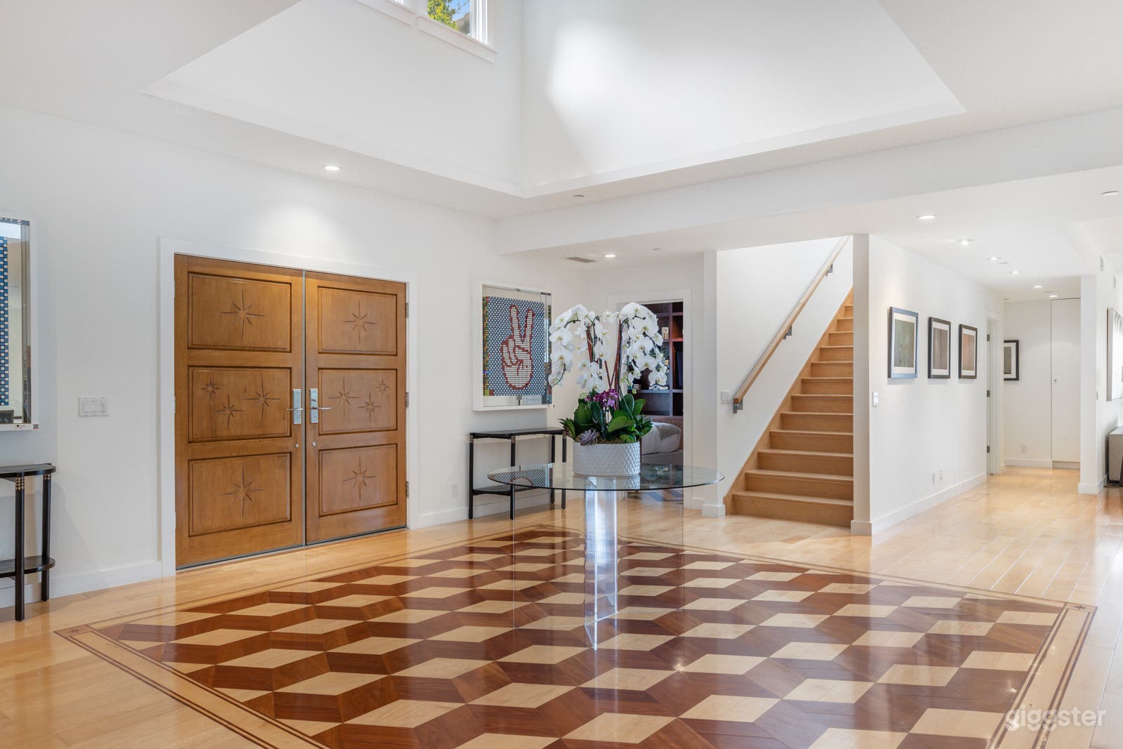 Luxury Sunset Plaza Mansion w/ Sweeping City Views Photo 3