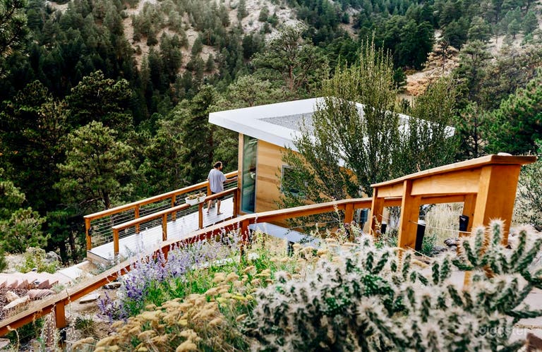  Mountain View Sun-filled Studio 