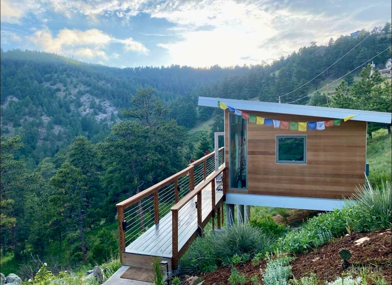  Mountain View Sun-filled Studio 