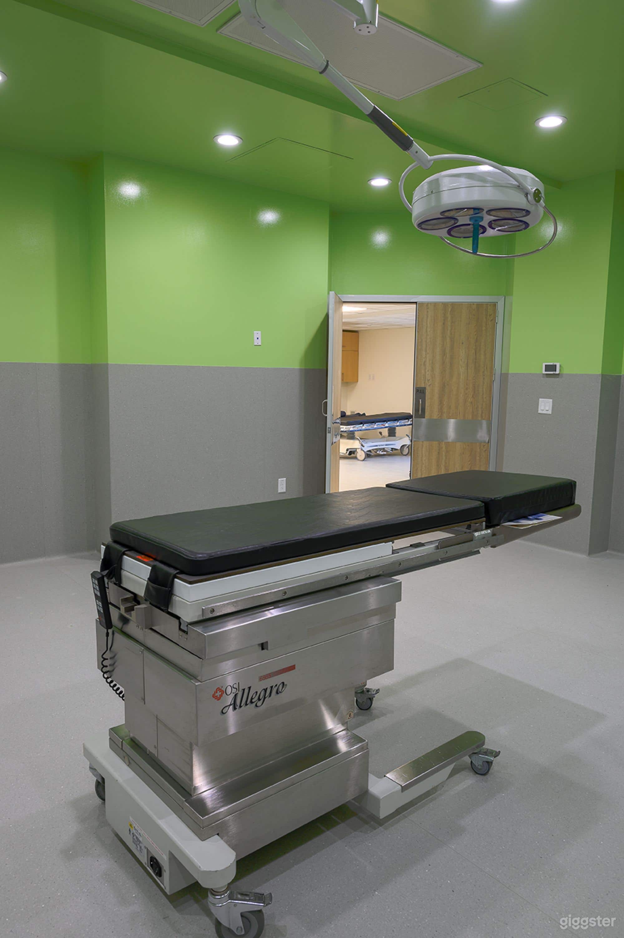 Medical / Health clinic (Hospital) and airport  Photo 4