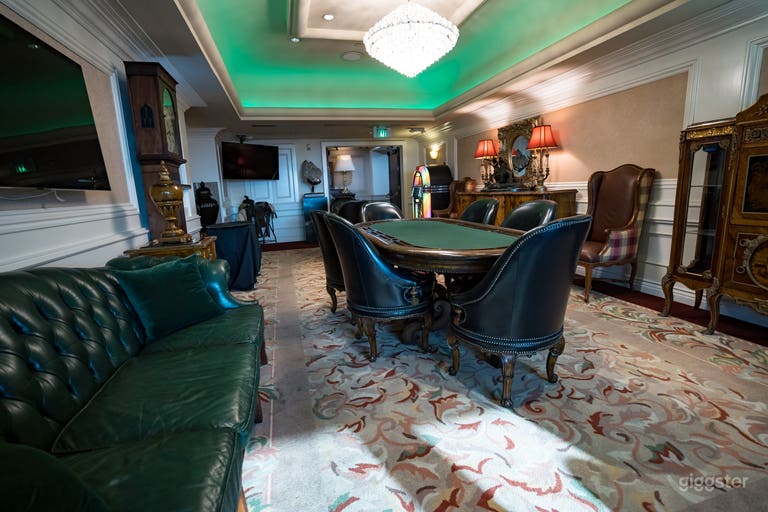  Private Country Club 