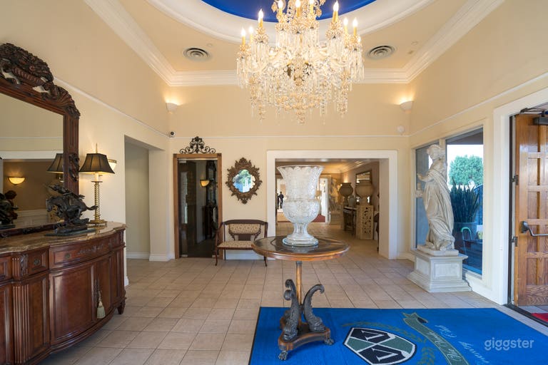  Private Country Club 