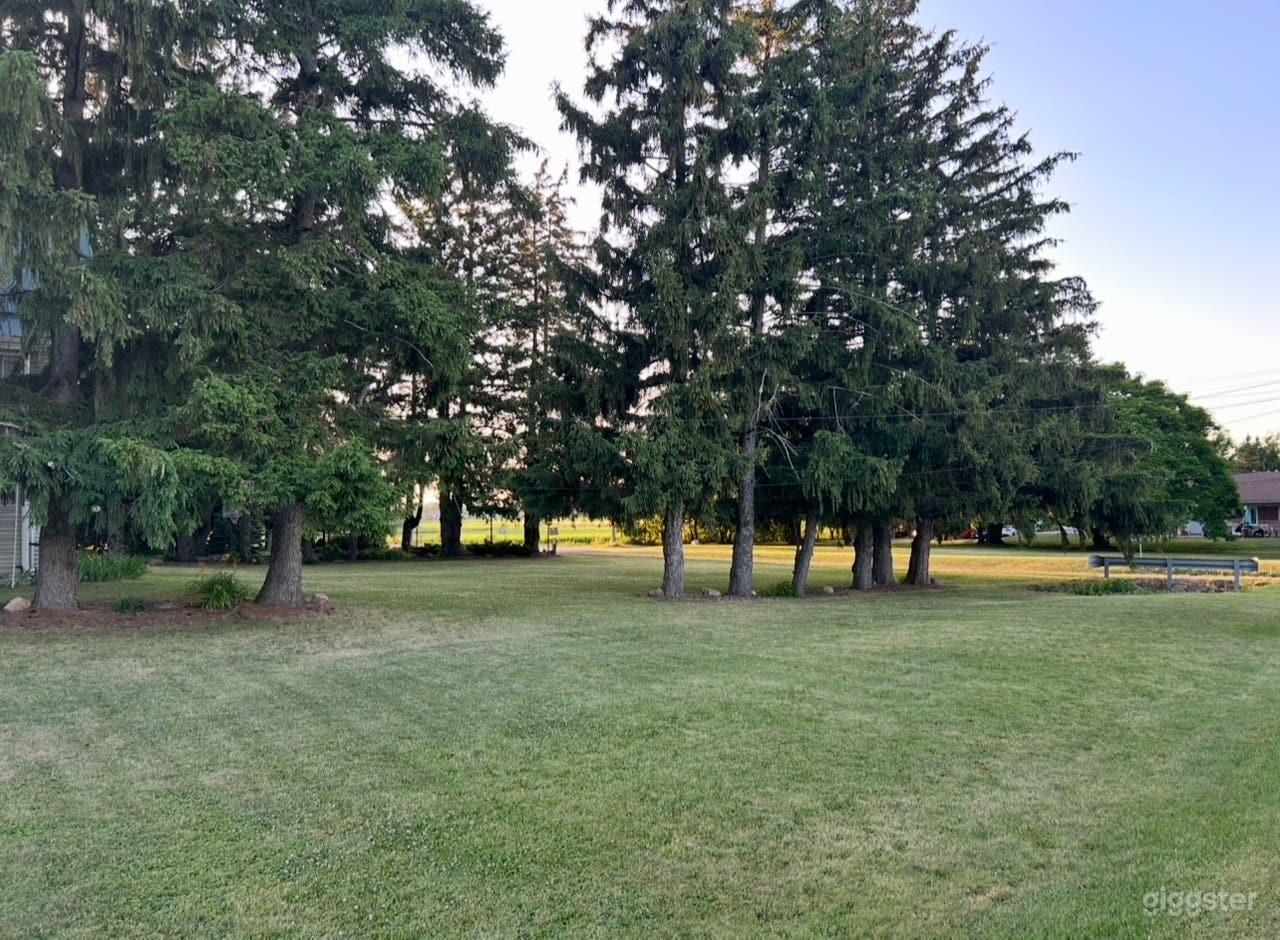 1-Acre Backyard with Treehouse, Pond &amp; Open Field Photo 2