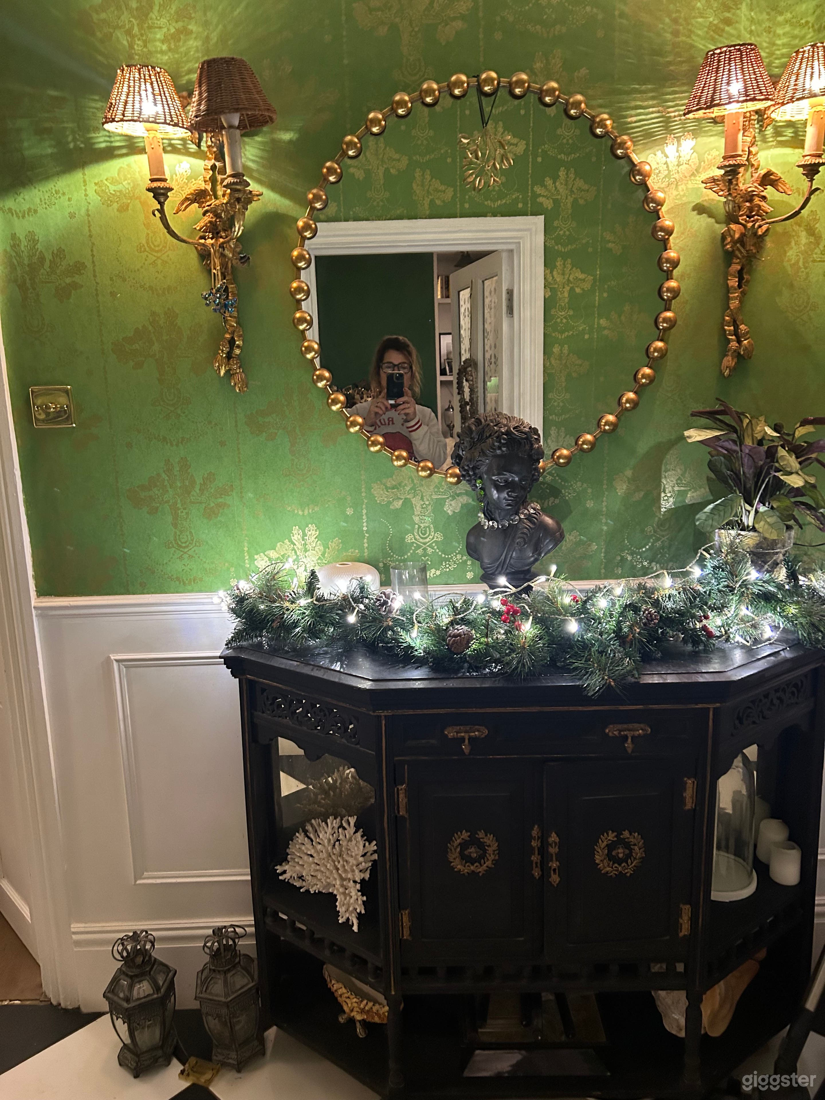 Beautiful large coastal Victorian captains house Photo 4