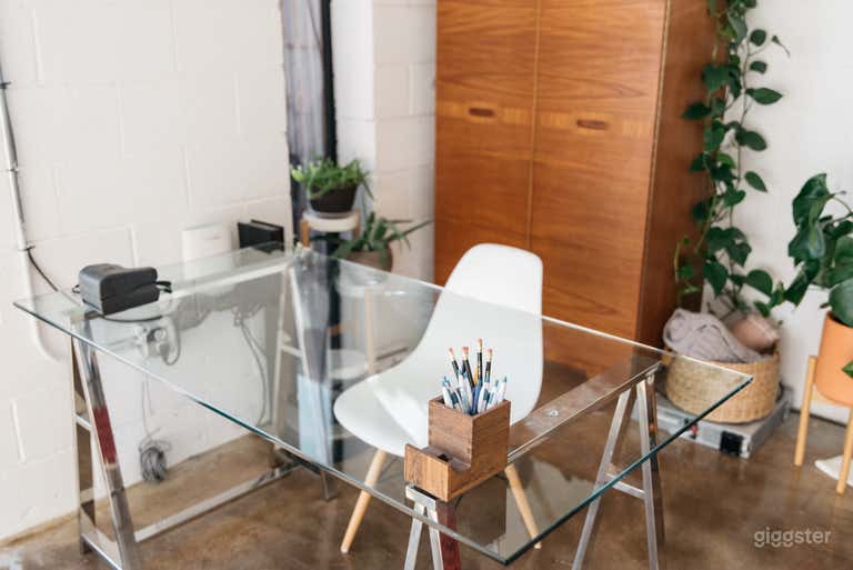  Dallas Production Studio, Cyclorama, Natural Light 