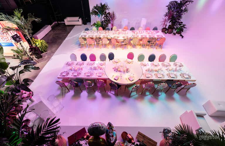  50’ x 80’ Cyc Wall | 4,000 sq ft. | Full Grid 