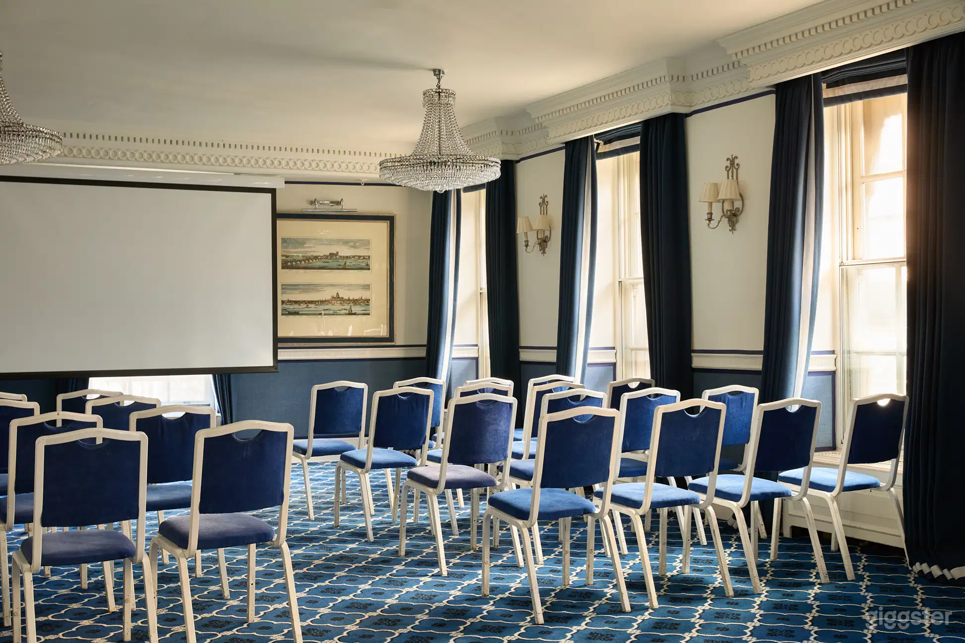 The Queen Suite Photo 4