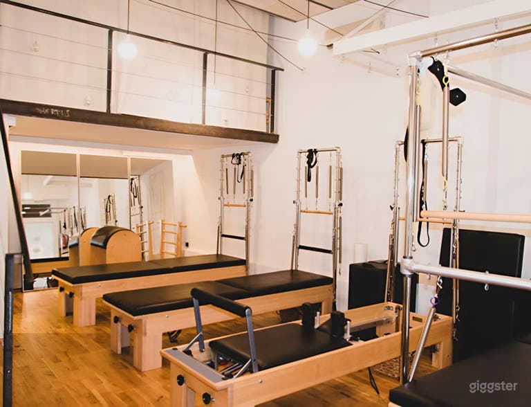  Helles Modernes Pilates-Studio in Gràcia, Barcelona 
