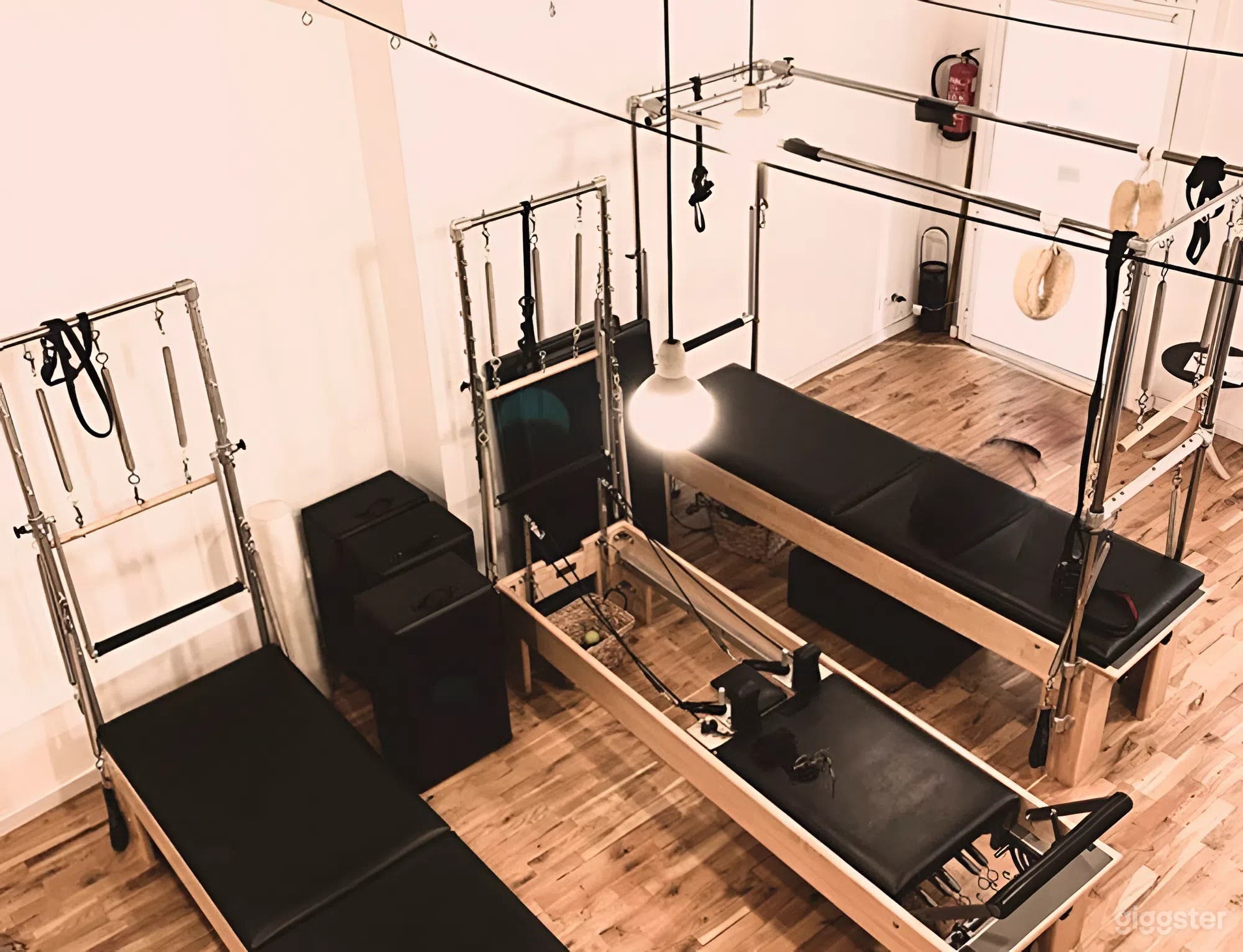 Estudio de Pilates Moderno y Luminoso en Gràcia, Barcelona Foto 4