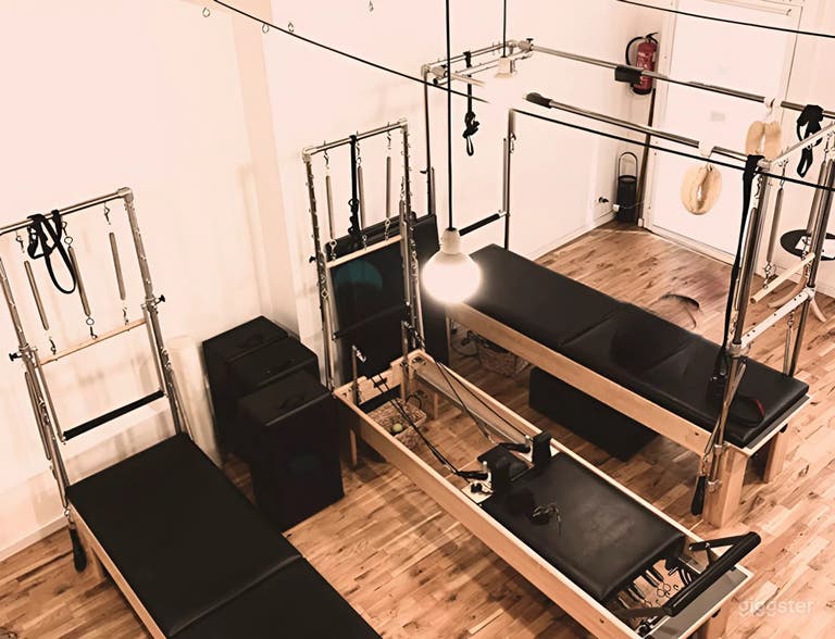  Helles Modernes Pilates-Studio in Gràcia, Barcelona 
