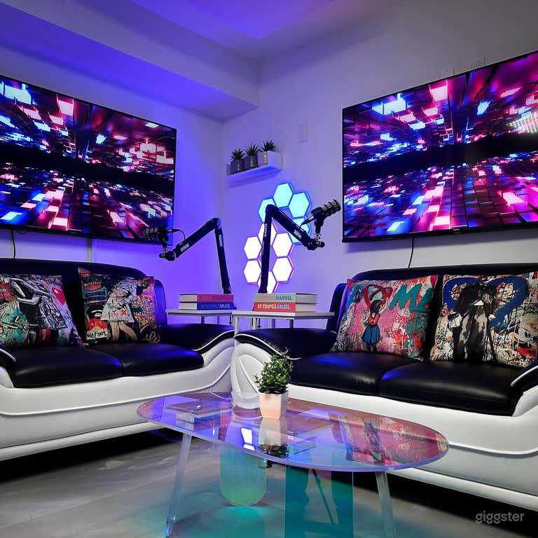  Rent podcast/photo/video/music/event spaces 