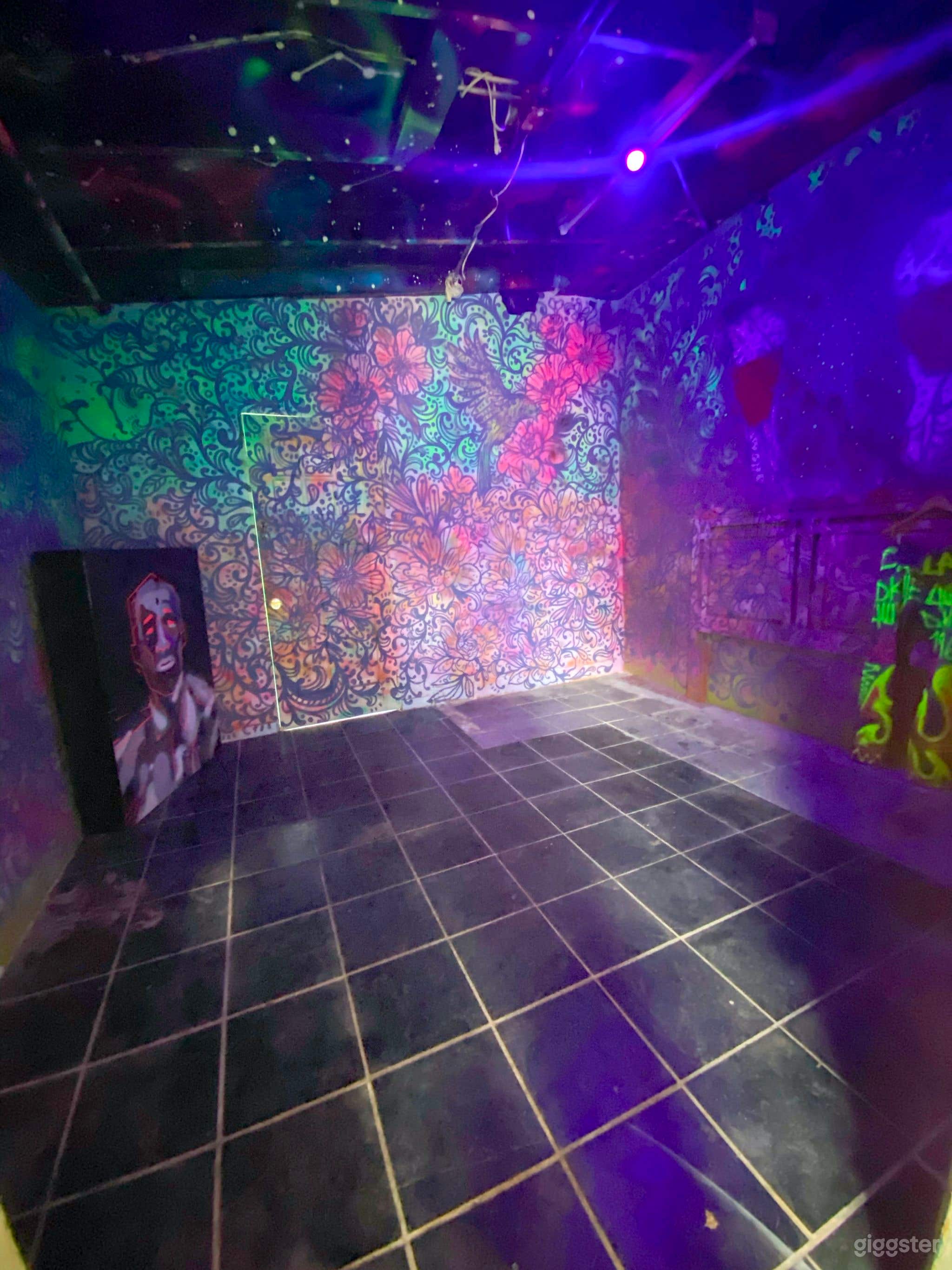 Mushroom Room (Glows in the Dark) Photo 3