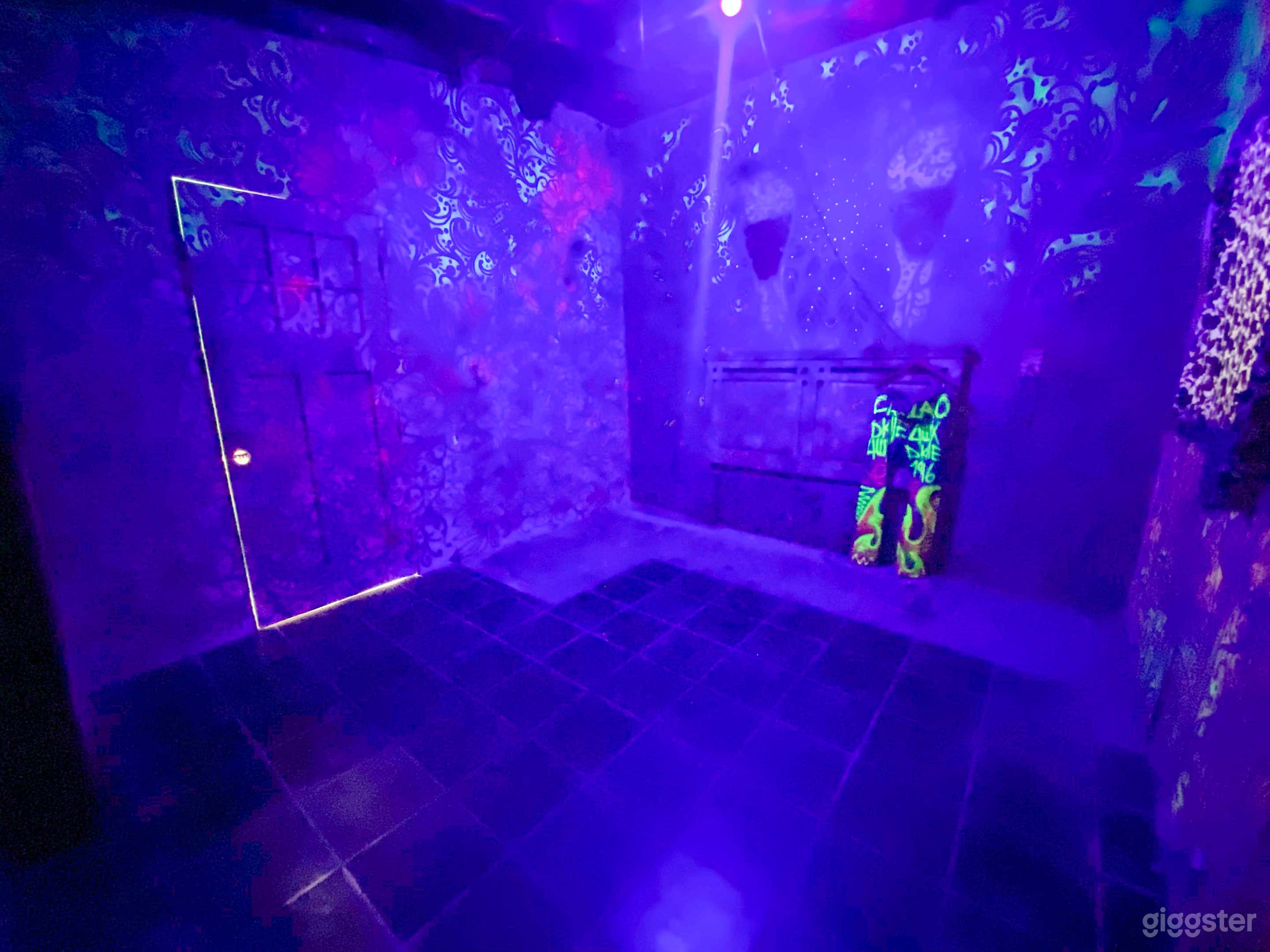 Mushroom Room (Glows in the Dark) Photo 1