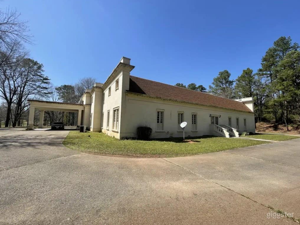 Charming and Elegant Mansion in Atlanta (Buyout) Photo 4