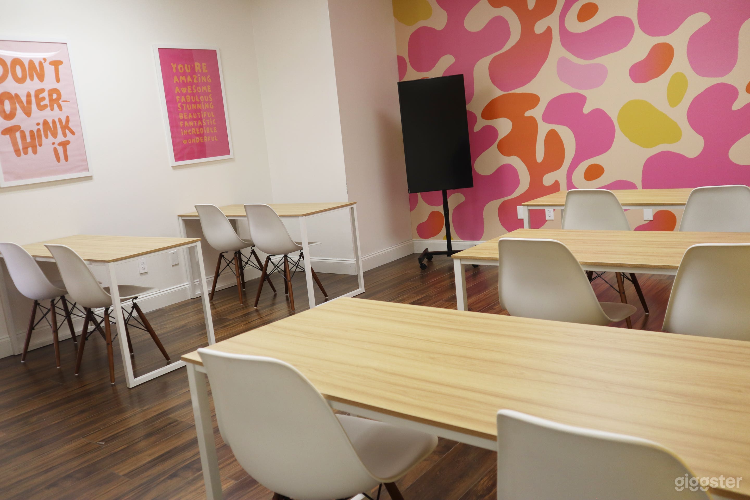 Versatile Conference Room Photo 4