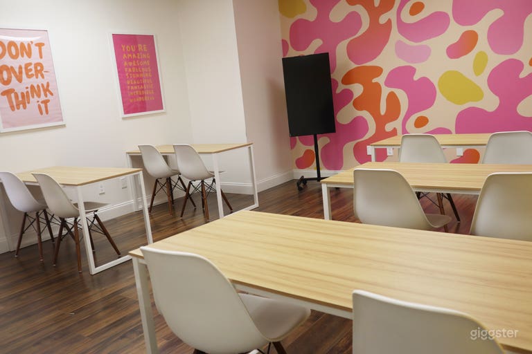  Versatile Conference Room 