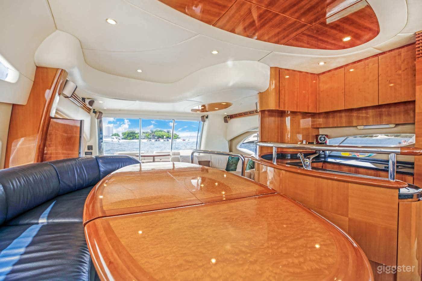 65' AZIMUT YACHT Photo 3