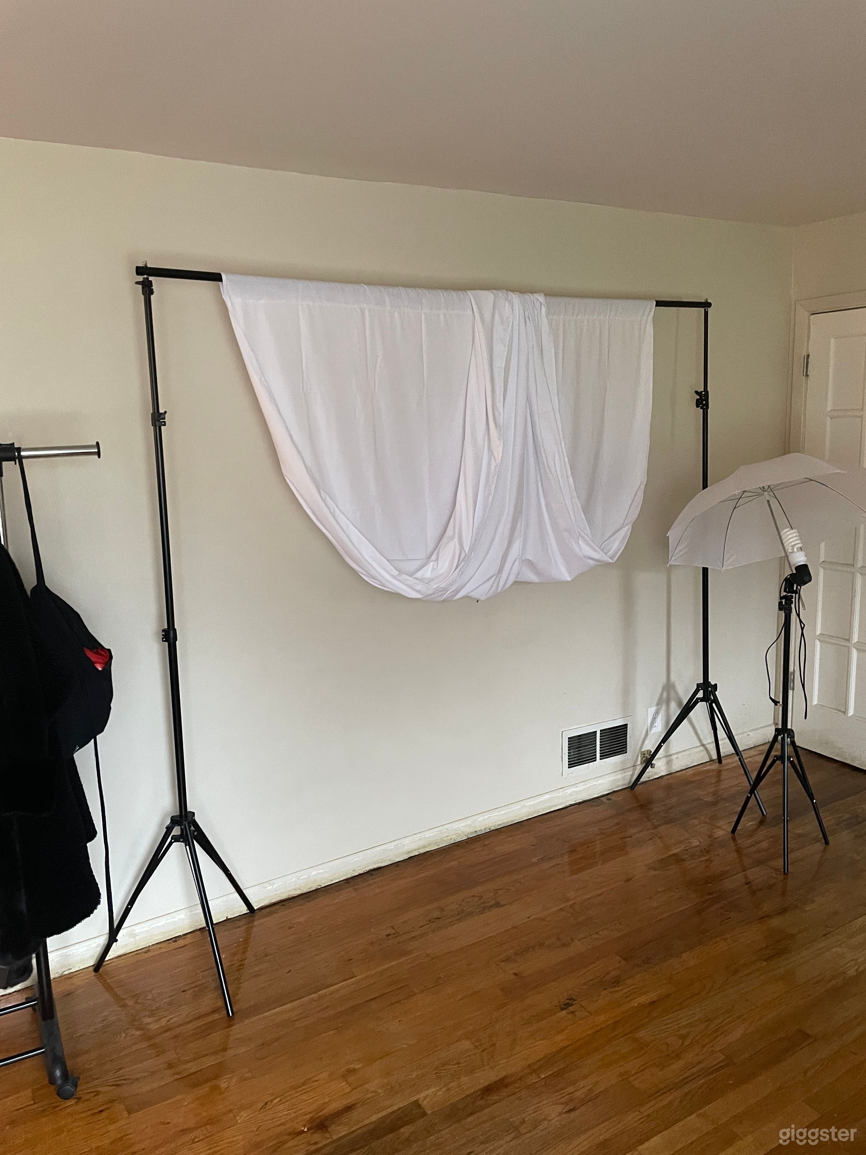 Intimate Modest Studio Photo 2