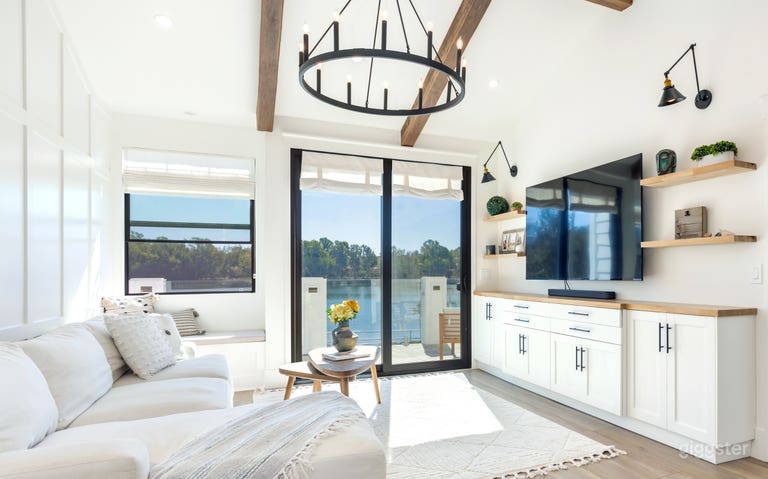  Upstairs living room 