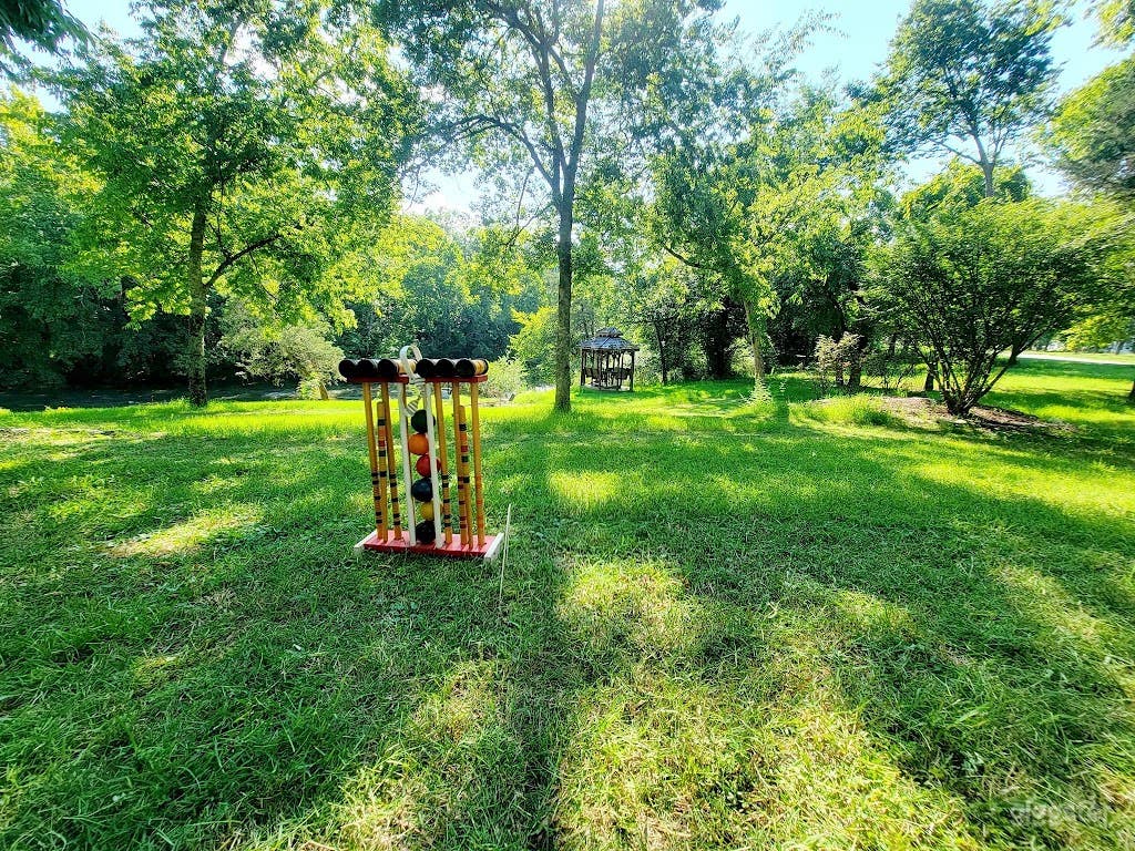 River beach A-frame house with large deck &amp; yard Photo 3