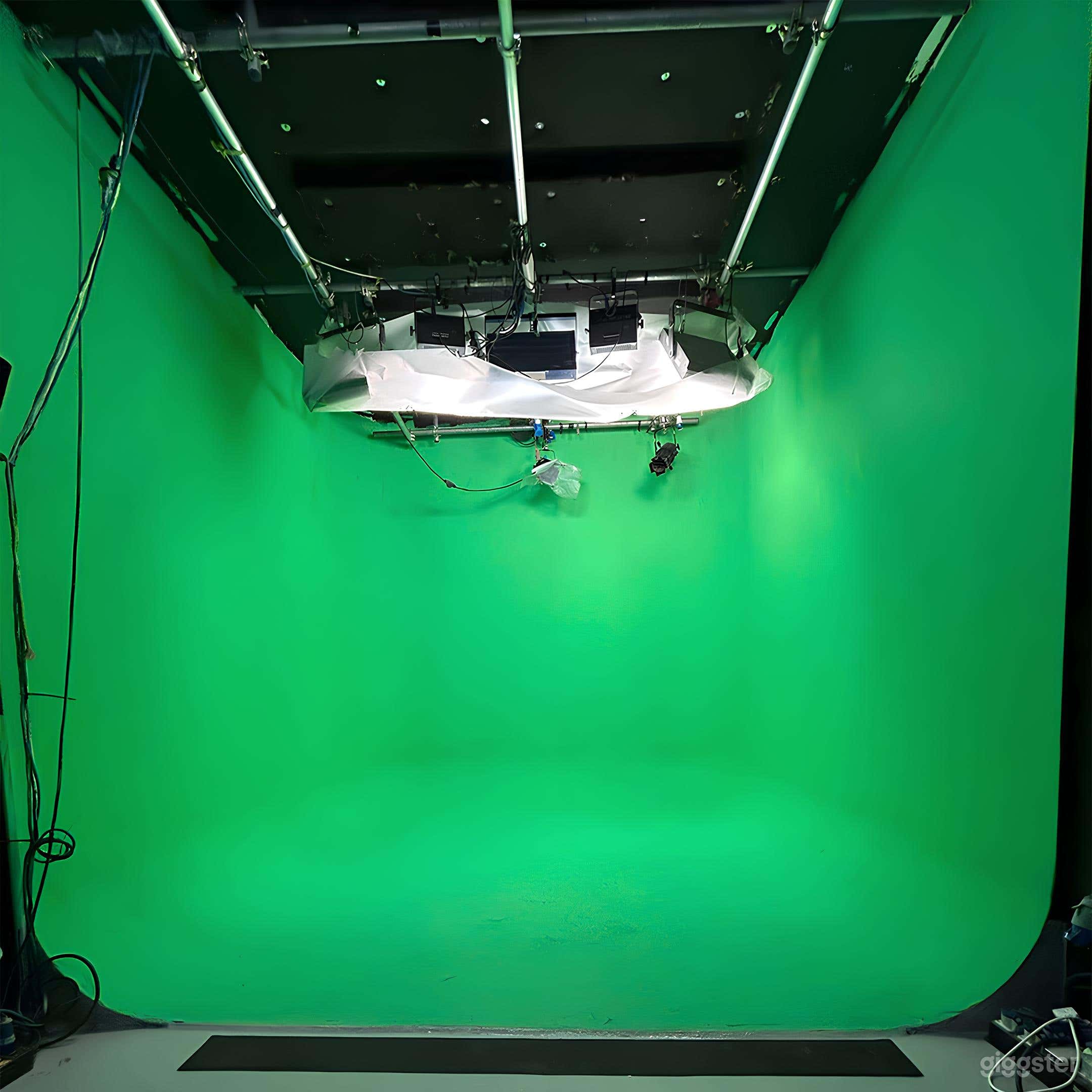 Infinity Cove Photography / Filming Studio Photo 3