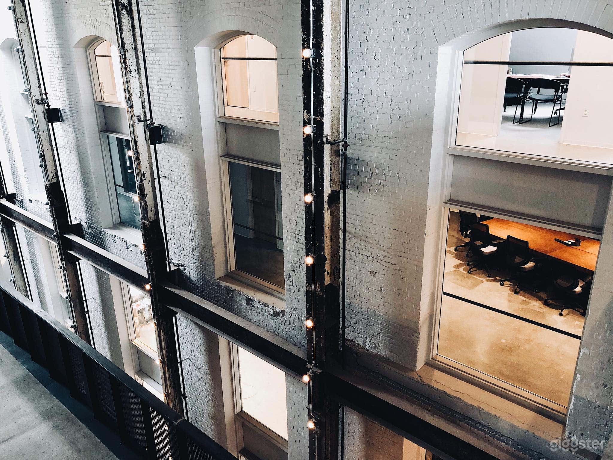 Exceptional Venue in the Heart of Montreal Photo 2