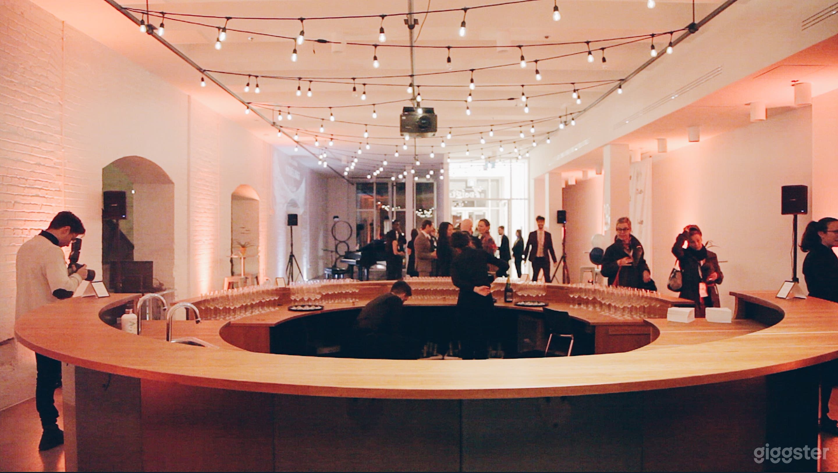 Exceptional Venue in the Heart of Montreal Photo 4