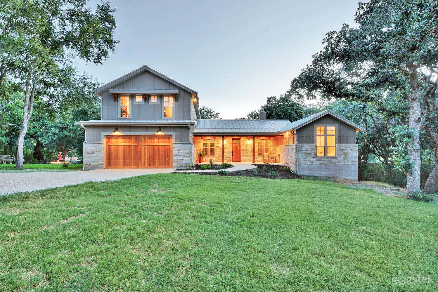 Luxury Texas Waterfront Farmhouse Photo 1